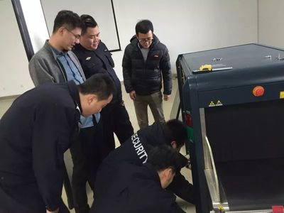 幕后安全卫士 安检站维修班组的技术守护之路